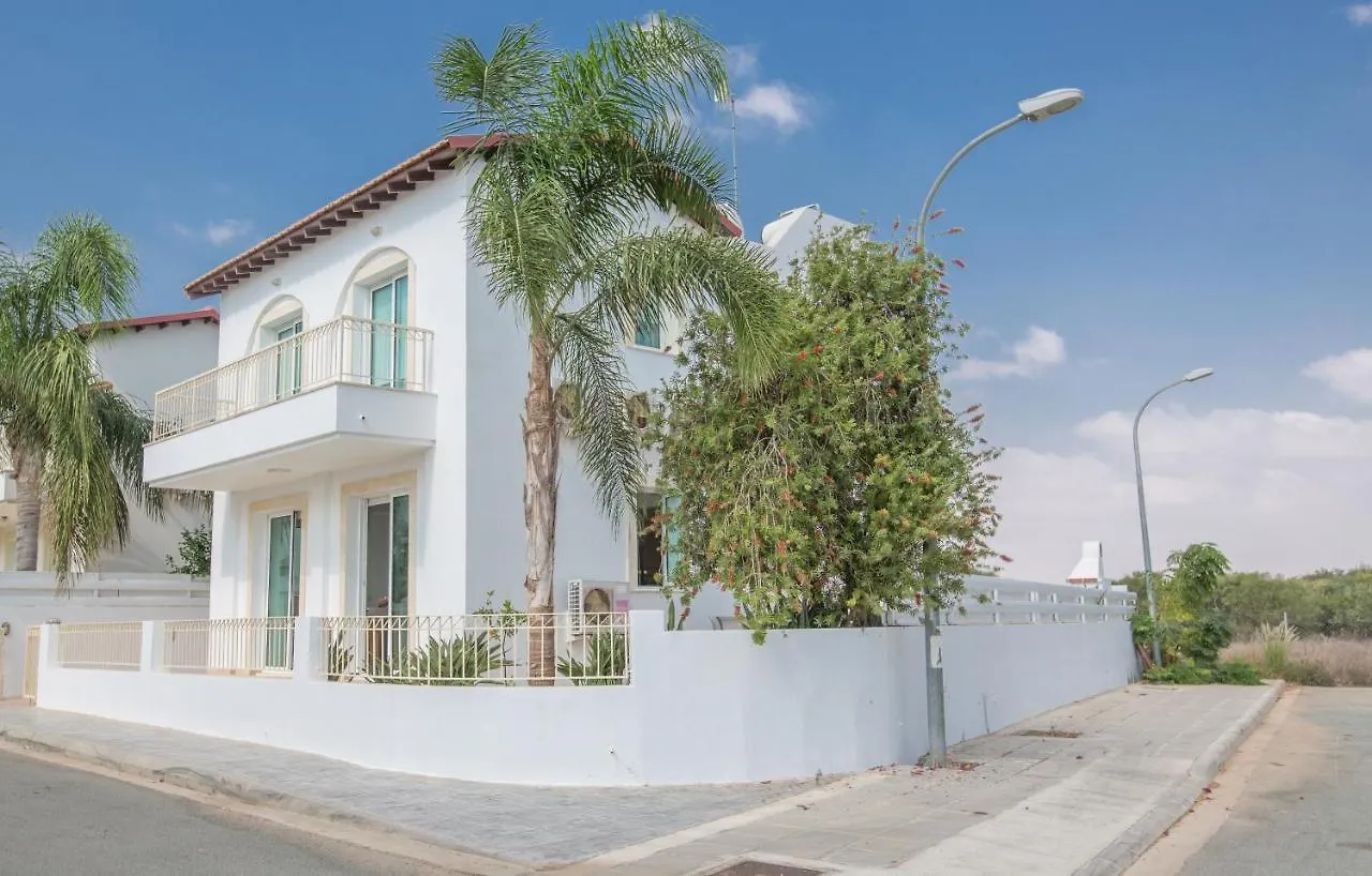 Katerina Luxury Villas Πρωταράς